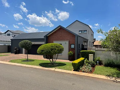 4 Bedroom House For Sale in Centurion - tMrB.webp