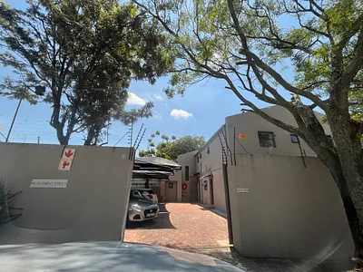 2 Bedroom Apartment For Sale in Randburg - c9sB.webp