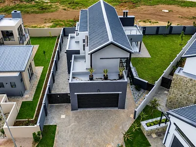 4 Bedroom House For Sale in Centurion - 8gk6.webp