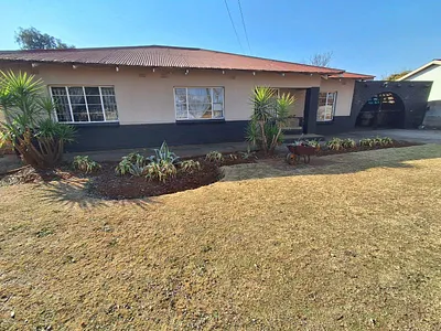3 Bedroom House For Sale in Meyerton - vNbm.webp