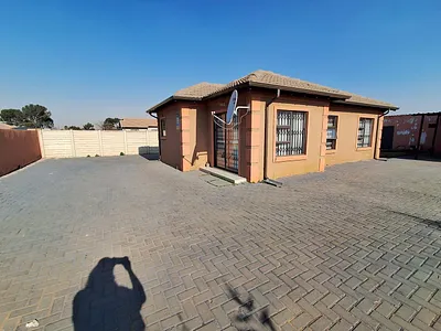 3 Bedroom House For Sale in Meyerton - 2OvP.webp