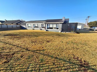 5 Bedroom House For Sale in Meyerton - 3gK5.webp