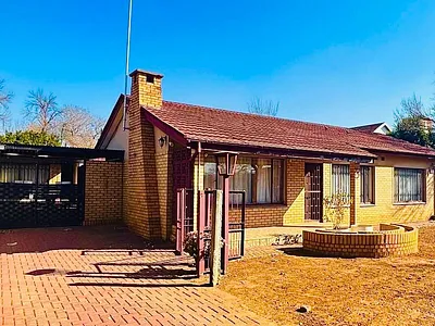9 Bedroom House For Sale in Vanderbijlpark CW 2, Vanderbijlpark CW - jaZZ.webp