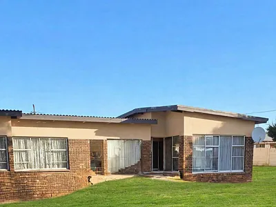 4 Bedroom House For Sale in Villiers, Frankfort - d14t.webp