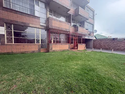 3 Bedroom Apartment For Sale in Vereeniging - img