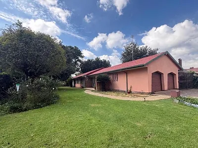 4 Bedroom House For Sale in Risiville, Vereeniging - img