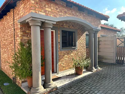 3 Bedroom Townhouse For Sale in Meyerton - img