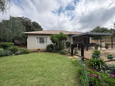 3 Bedroom House For Sale in Meyerton - bJUi.webp