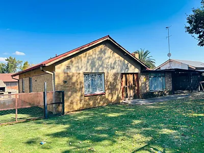 6 Bedroom House For Sale in Vanderbijlpark CE 2, Vanderbijlpark CE - INSO.webp