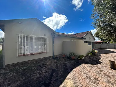 4 Bedroom House For Sale in Vanderbijlpark SE 1, Vanderbijlpark SE - bq9e.webp