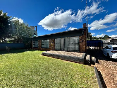 3 Bedroom House For Sale in Vanderbijlpark CW 2, Vanderbijlpark CW - ag8o.webp