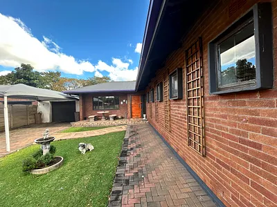 3 Bedroom House For Sale in Vanderbijlpark CW 5, Vanderbijlpark CW - euzV.webp