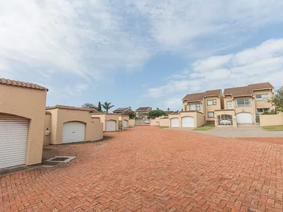 3 Bedroom Townhouse For Sale in Port Elizabeth - img