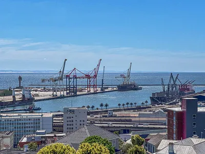 1 Bedroom Apartment For Sale in Port Elizabeth - img