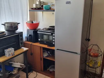 6 Bedroom Apartment To Rent in Port Elizabeth - 6GlZ.webp