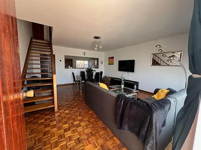 2 Bedroom Townhouse To Rent in Port Elizabeth - sY3A.webp