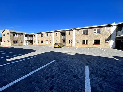 2 Bedroom Apartment To Rent in Port Elizabeth - AXQn.webp