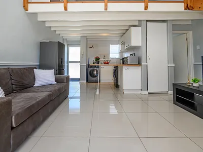 1 Bedroom Apartment For Sale in Port Elizabeth - img