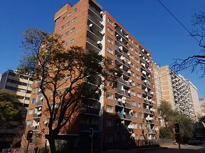 1 Bedroom Apartment For Sale in Johannesburg - ZNPd.webp
