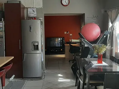 3 Bedroom House For Sale in Cape Town - xz0Q.webp