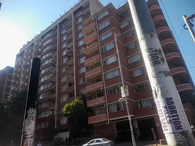 1 Bedroom Apartment For Sale in Johannesburg - img