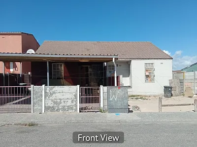 3 Bedroom House For Sale in Mitchells Plain - fhqq.webp