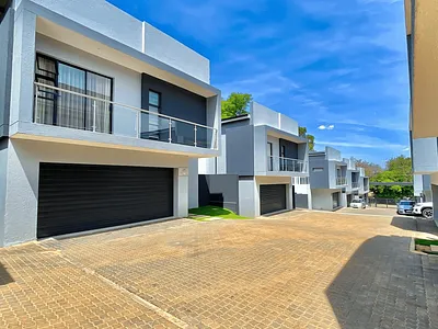 4 Bedroom Townhouse For Sale in Sandton - img