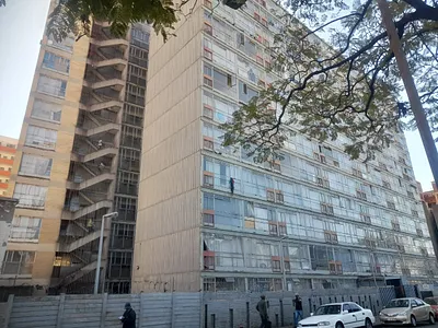 1 Bedroom Apartment For Sale in Johannesburg - ZqnC.webp