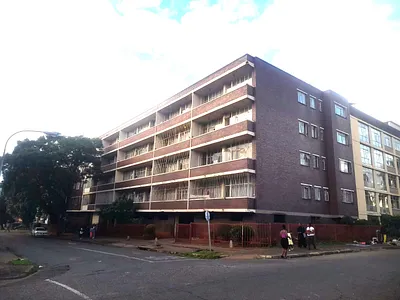 3 Bedroom Apartment For Sale in Johannesburg - img