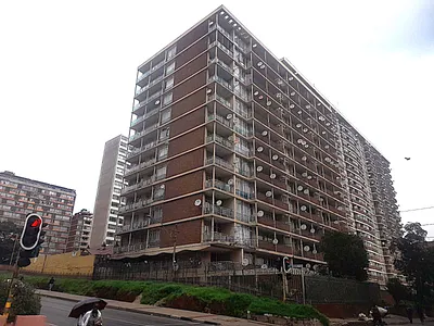 2 Bedroom Apartment For Sale in Johannesburg - img
