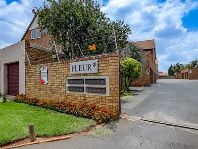 3 Bedroom Townhouse To Rent in Kempton Park - MXve.webp