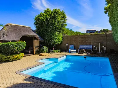 4 Bedroom House For Sale in Jeffreys Bay - Bhqk.webp