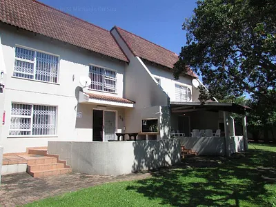 3 Bedroom Apartment For Sale in Margate - guhS.webp