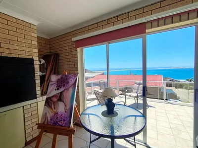 4 Bedroom House For Sale in Jeffreys Bay - iP6H.webp