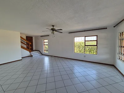 3 Bedroom Townhouse To Rent in Margate - wAhp.webp