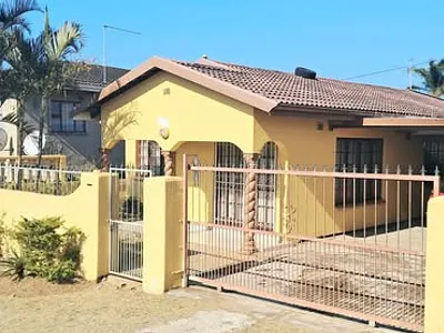 3 Bedroom House For Sale in Phoenix - img