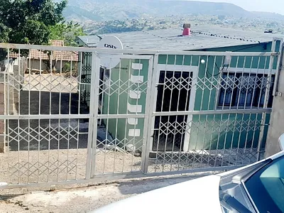 2 Bedroom House For Sale in Pinetown - UXot.webp