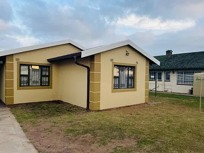 3 Bedroom House For Sale in Kwandengezi, Pinetown - MCd1.webp
