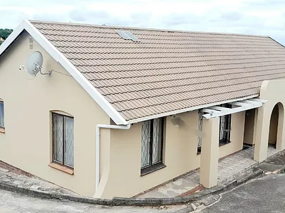 4 Bedroom House For Sale in Pinetown - 4SOh.webp