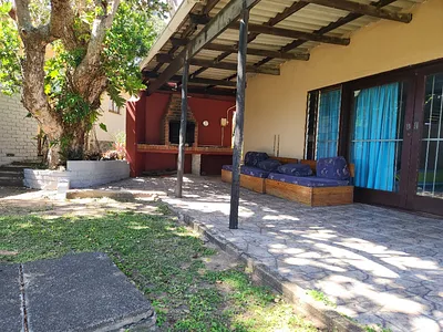 2 Bedroom Townhouse For Sale in Port Shepstone - Mg08.webp