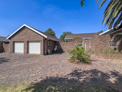 3 Bedroom House For Sale in Kempton Park - img