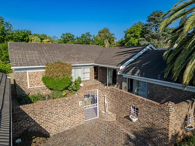 3 Bedroom House For Sale in Kempton Park - jnf0.webp