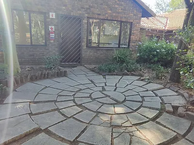 0.5 Bedroom Apartment To Rent in Midrand - img