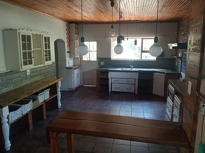 4 Bedroom House For Sale in Jeffreys Bay - 50gO.webp