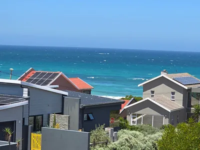 4 Bedroom House For Sale in Jeffreys Bay - img