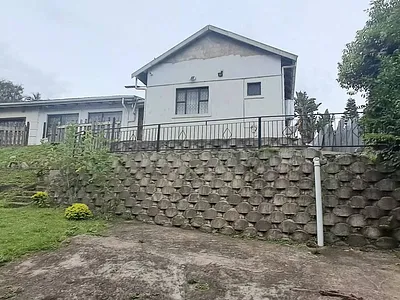 4 Bedroom House For Sale in Pinetown - h0ph.webp