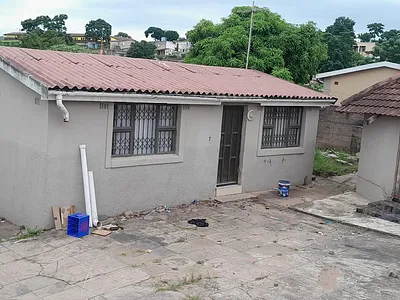 2 Bedroom House For Sale in Pinetown - 9qFf.webp