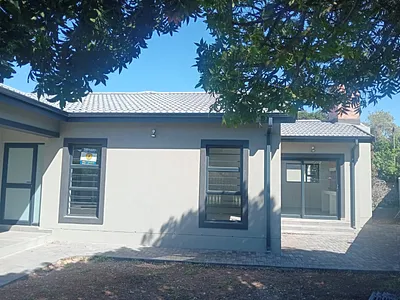 3 Bedroom House For Sale in Jeffreys Bay - img