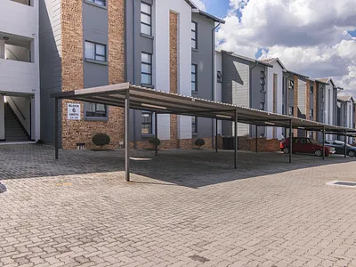 3 Bedroom Apartment For Sale in Krugersdorp - U2Hh.webp
