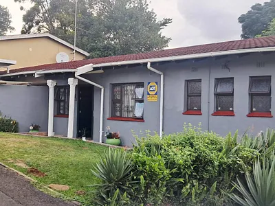 3 Bedroom Townhouse For Sale in Pinetown - img